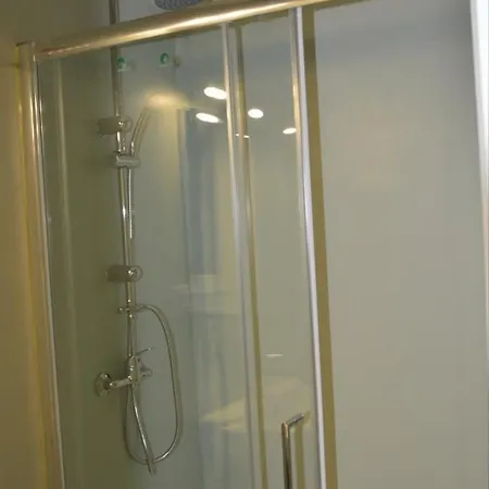 Apartment Center 6